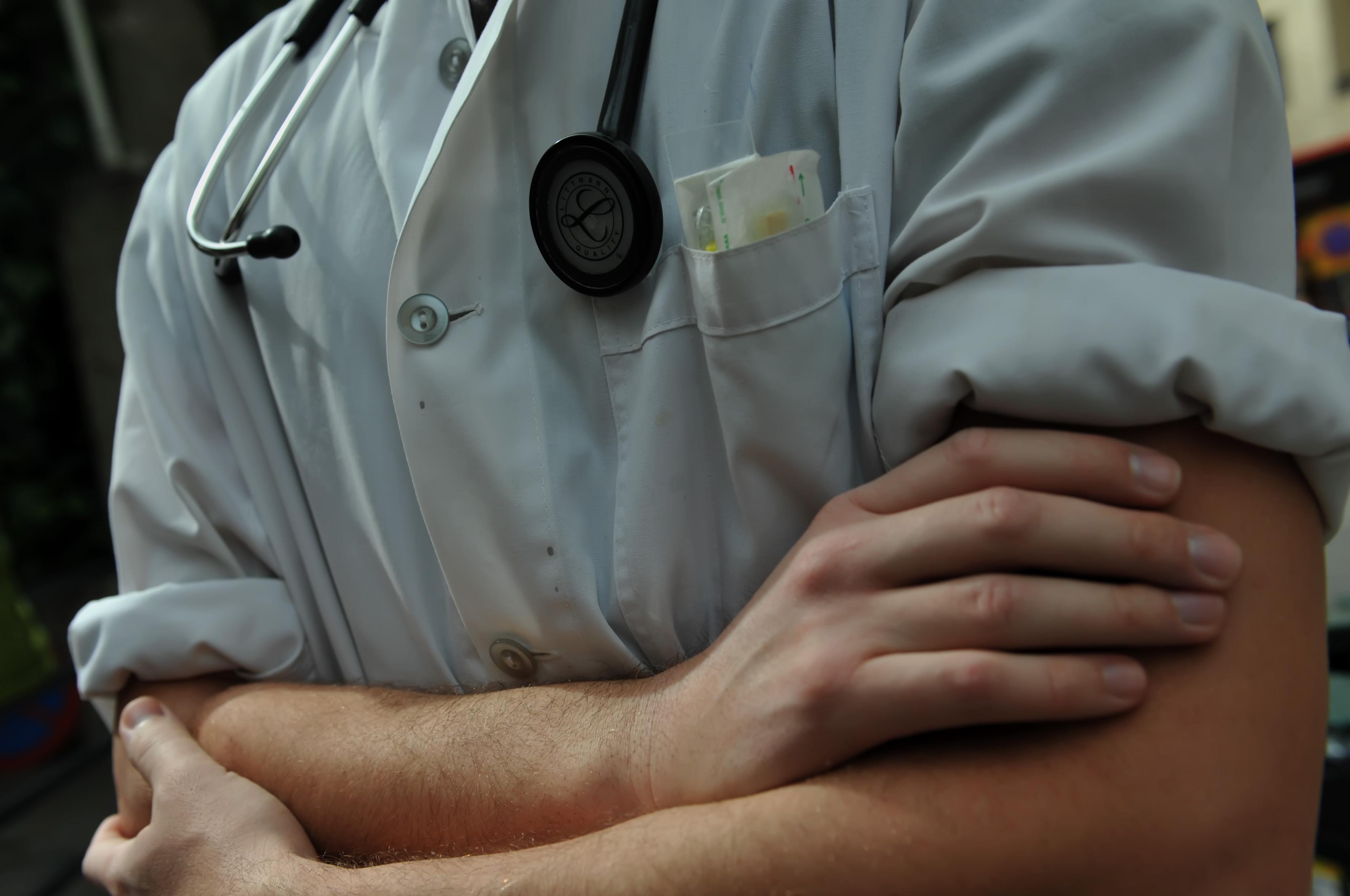 ΕΟΠΥΥ: Ανάκληση της οδηγίας για ημερήσιο όριο επισκέψεων ζητούν οι γιατροί
