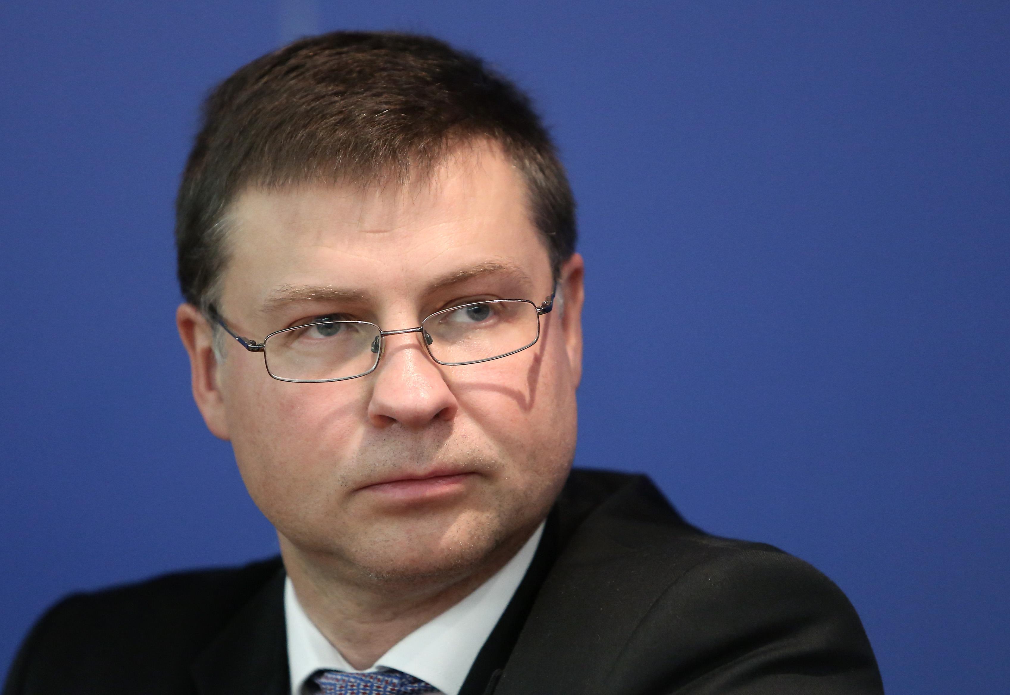 Ντομπρόφσκις: Ήρθε η ώρα για την εκταμίευση της δόσης