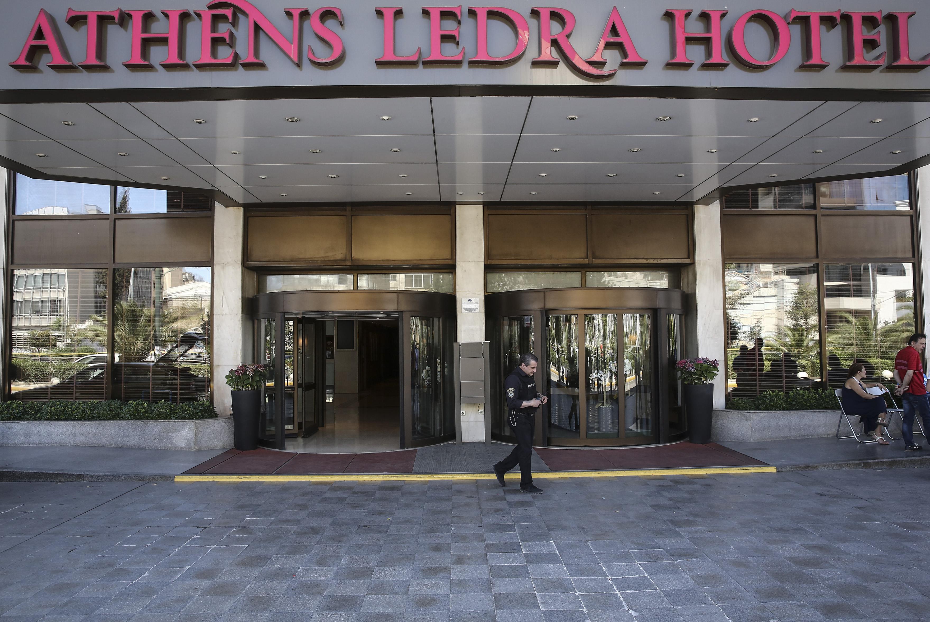 Αποχωρούν από το Athens Ledra οι εργαζόμενοι του ξενοδοχείου