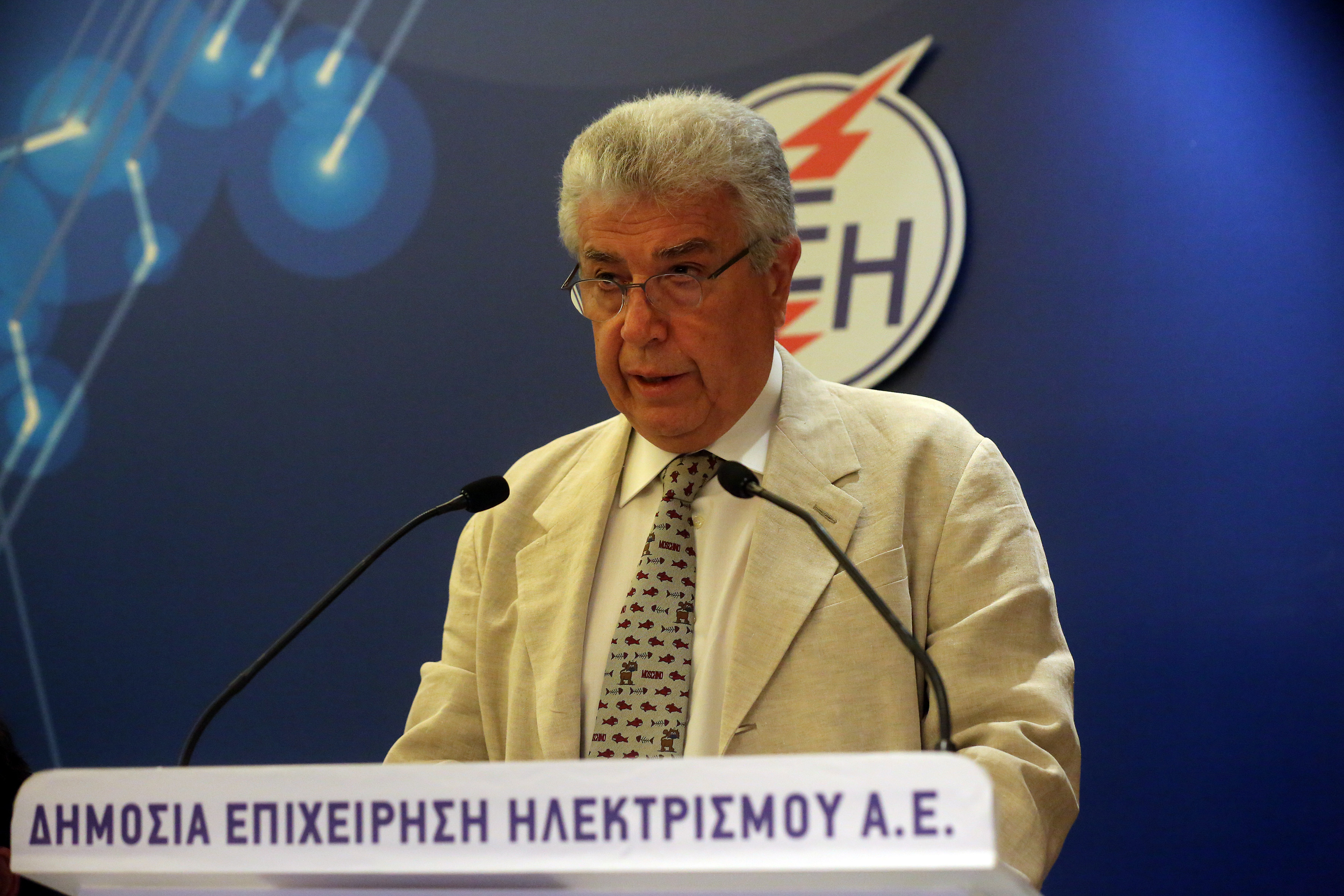 Πρόεδρος ΔΕΗ: Εξαντλούμε τα περιθώρια για να μην μείνει κανείς χωρίς ρεύμα