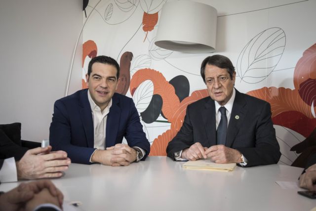 Συνάντηση Τσίπρα – Αναστασιάδη: Ενημέρωση για την επίσκεψη Γιλντιρίμ στην Αθήνα