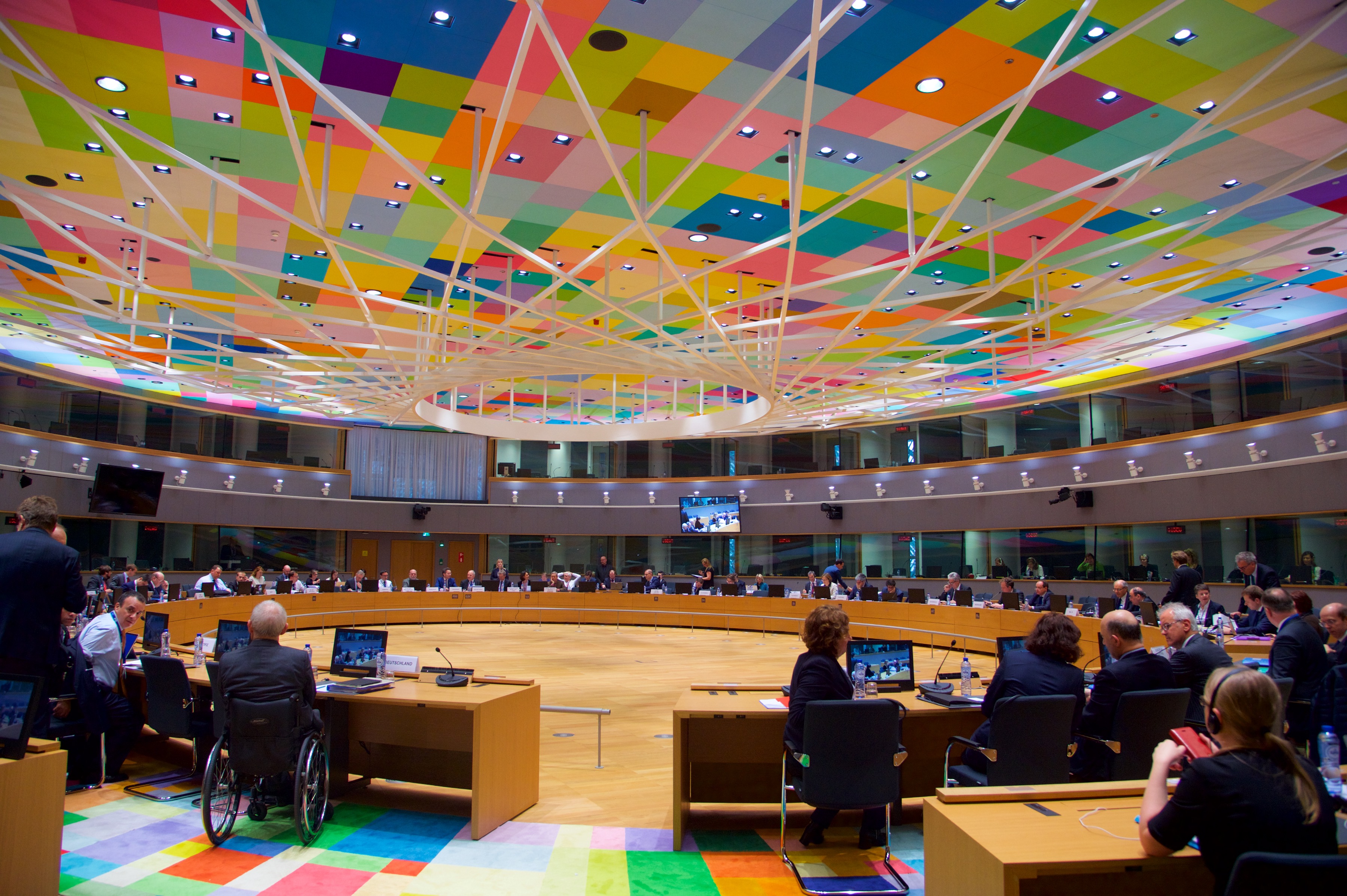 Mαξίμου: Πιθανώς και «λευκός καπνός» στο Eurogroup
