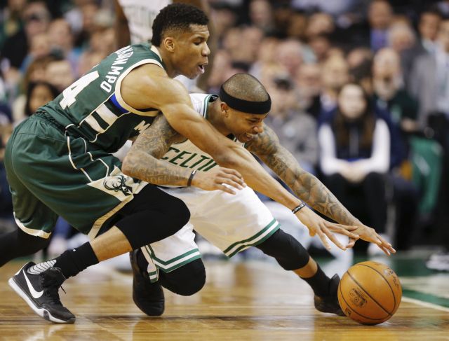 Στη δεύτερη καλύτερη αμυντική πεντάδα ο Αντετοκούνμπο