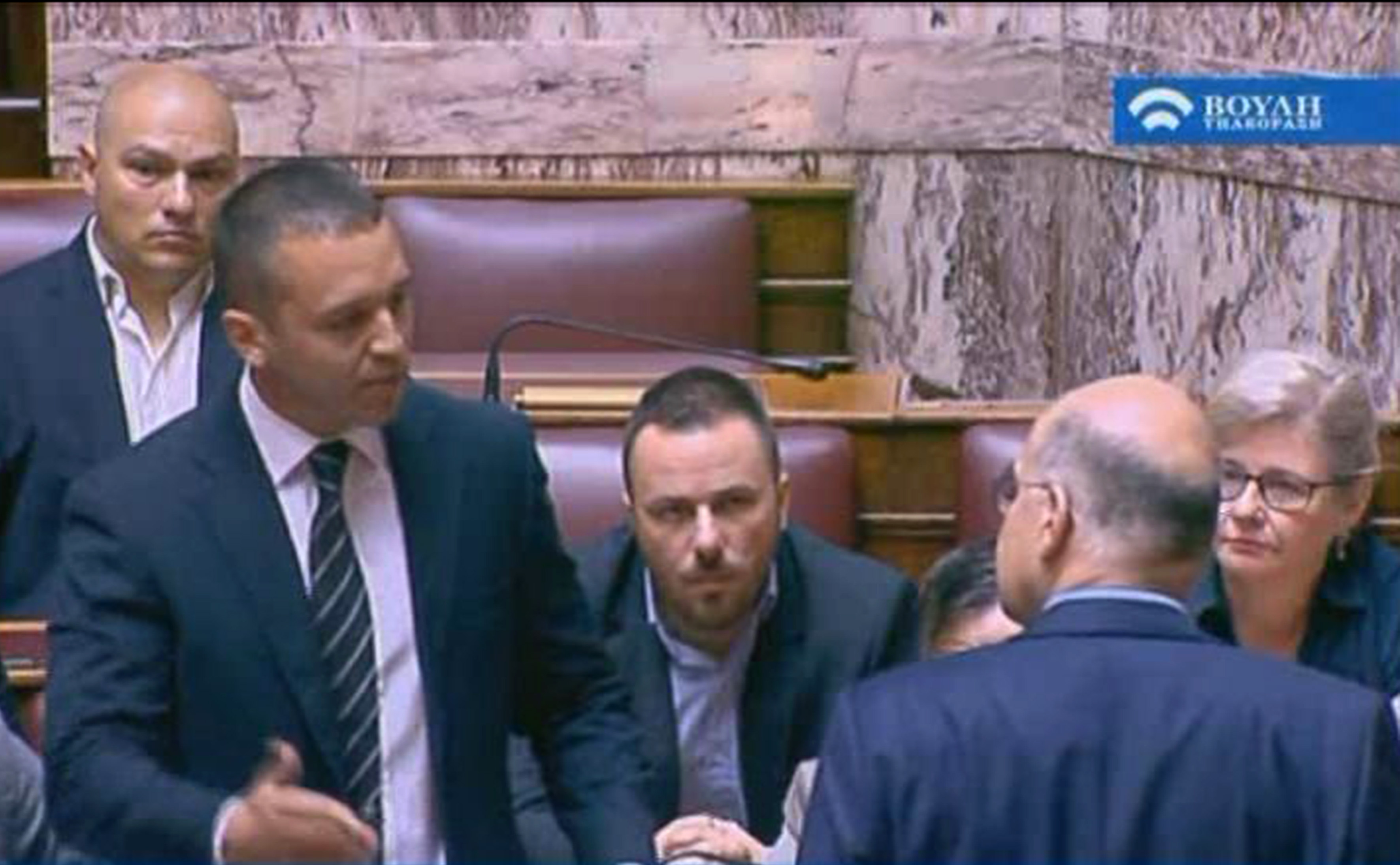 Βουλή: Αυστηρές ποινές σε Κασιδιάρη για την επίθεση κατά Δένδια