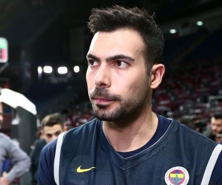 Διέψευσε προτάσεις στον Σλούκα ο μάνατζέρ του