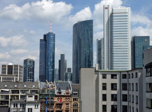 Brexit: Η Φρανκφούρτη κερδίζει τη μάχη της μετακόμισης τραπεζών