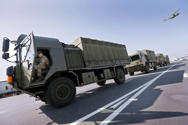 Κοζάνη: Μπλόκο σε αυτοκινητοπομπή του ΝΑΤΟ από μέλη του ΚΚΕ