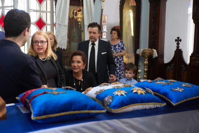 Συγκινητικός αποχαιρετισμός της Ντόρας Μπακογιάννη στον πατέρα της