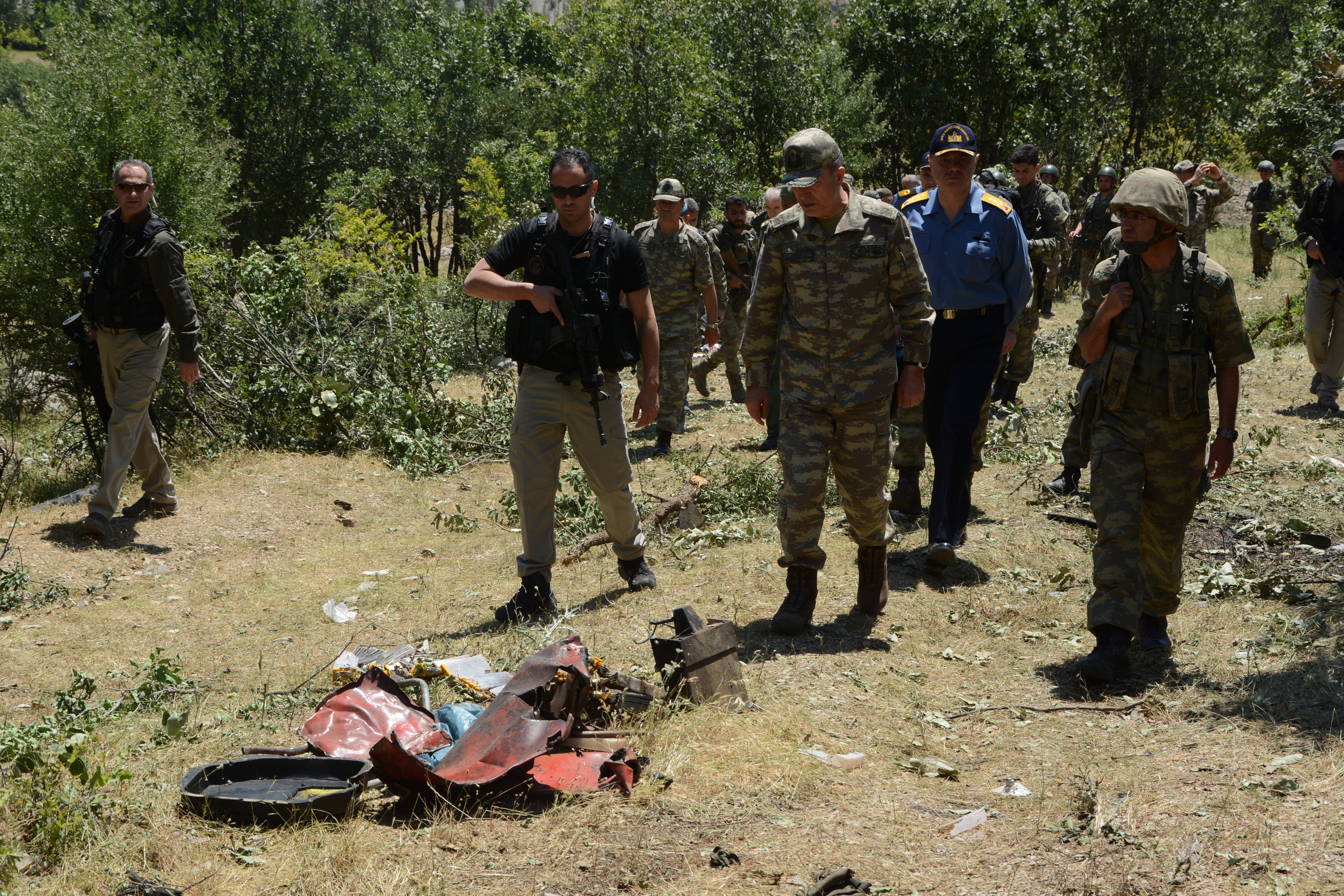 To PKK ισχυρίζεται ότι κατέρριψε το τουρκικό ελικόπτερο στο Σιρνάκ
