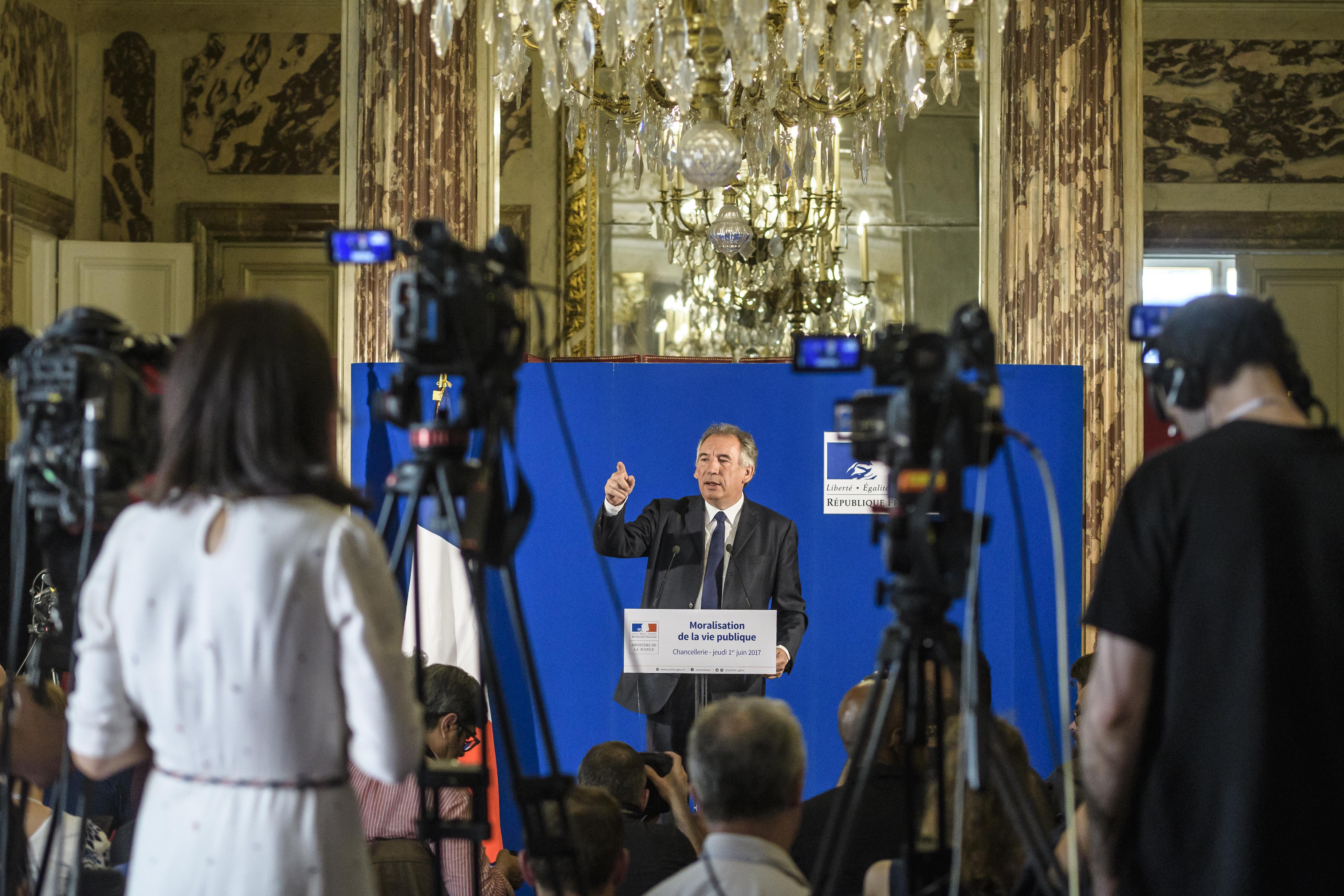 Γαλλία: Υπουργοί δεν θα προσλαμβάνουν μέλη της οικογένειάς τους