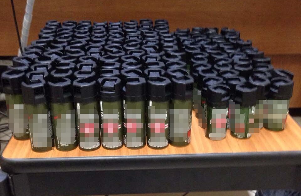 Θεσσαλονίκη: Αλλοδαποί συνελήφθησαν με δεκάδες σπρέι παράλυσης