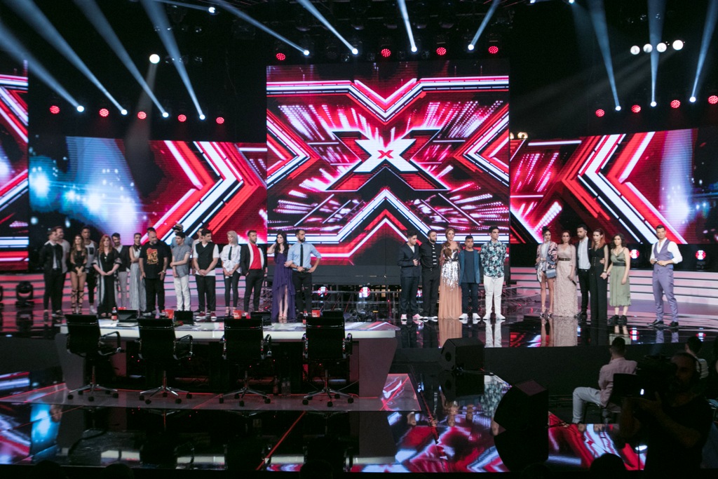 «The X Factor 2»: Πόσοι παίκτες συνεχίζουν και ποιοι οι guest του live;