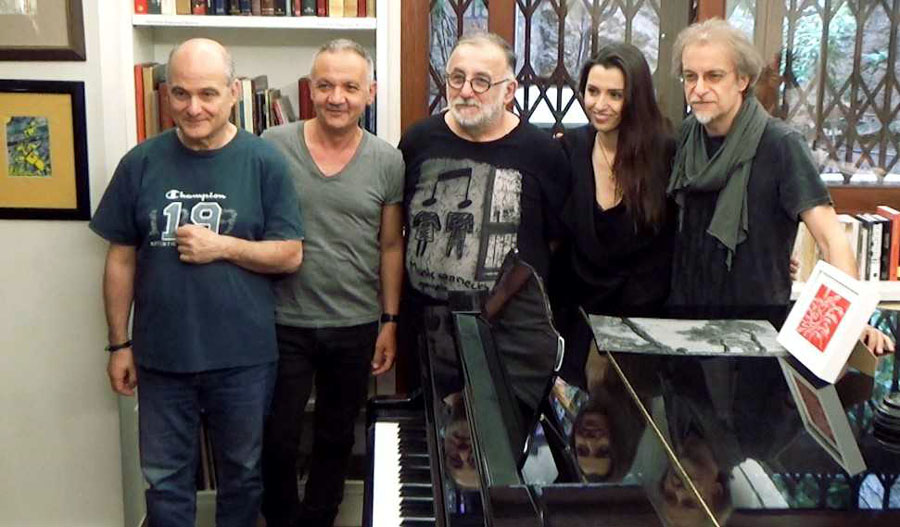 Θάνος Μικρούτσικος: Χωρίς τη μουσική μάλλον θα είμαι ένας φριχτός γέρος