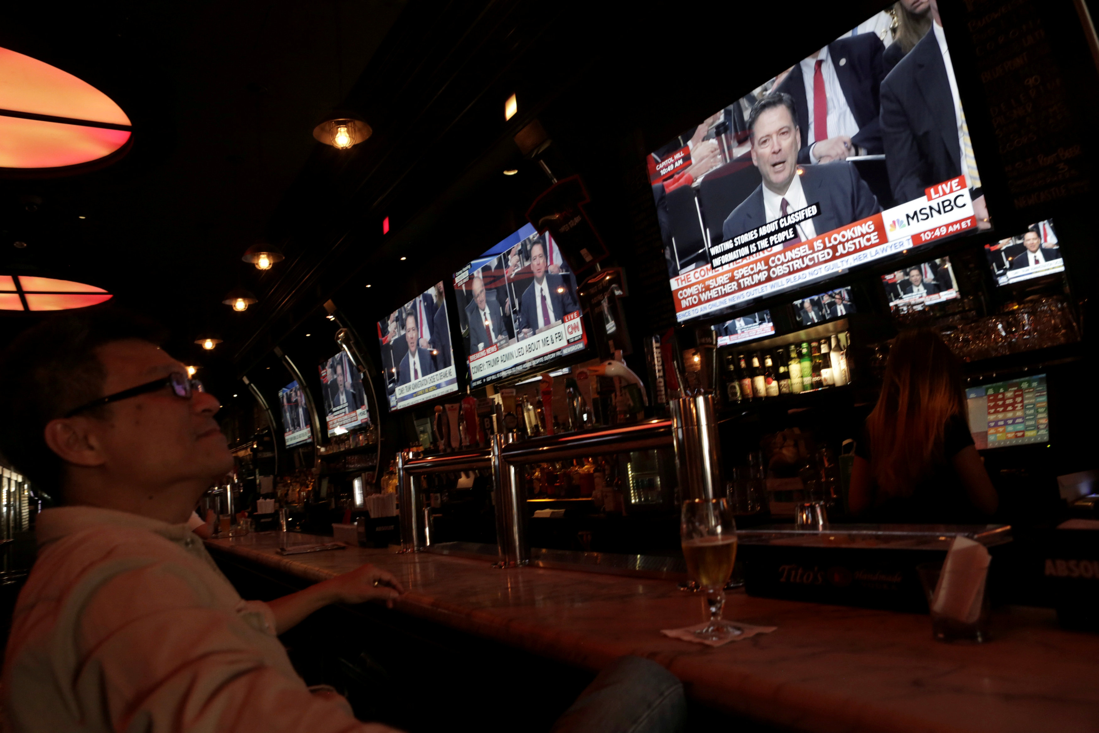 Έσπασε τα κοντέρ η ζωντανή μετάδοση της κατάθεσης Κόμεϊ στη Γερουσία