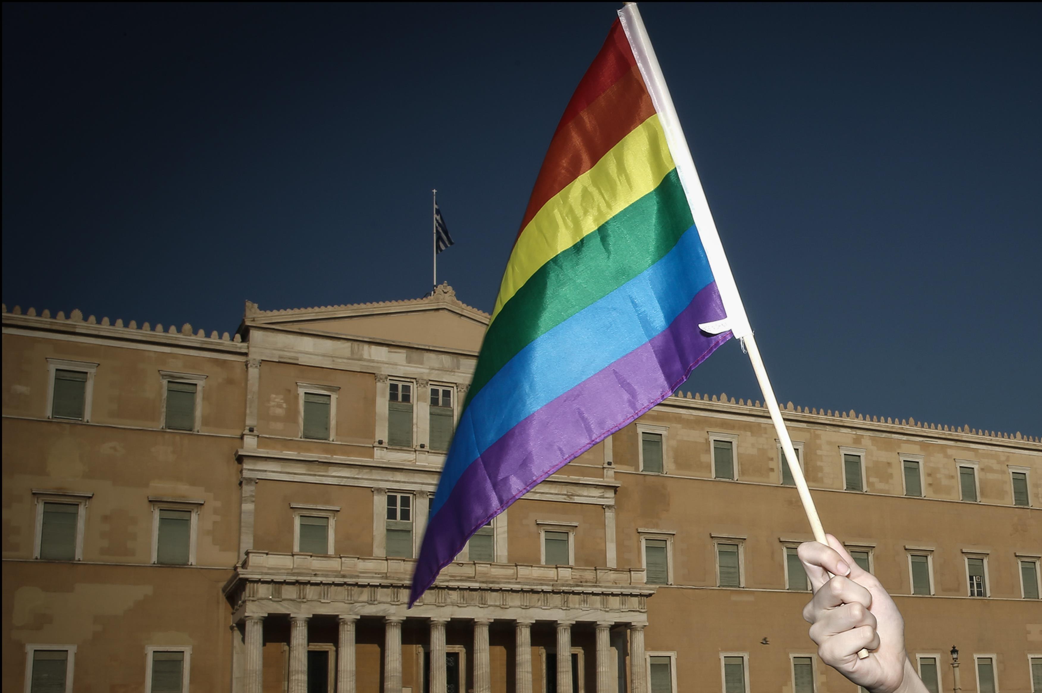 To Athens Pride καταδικάζει την προσπάθεια εκδίωξης αστυνομικών