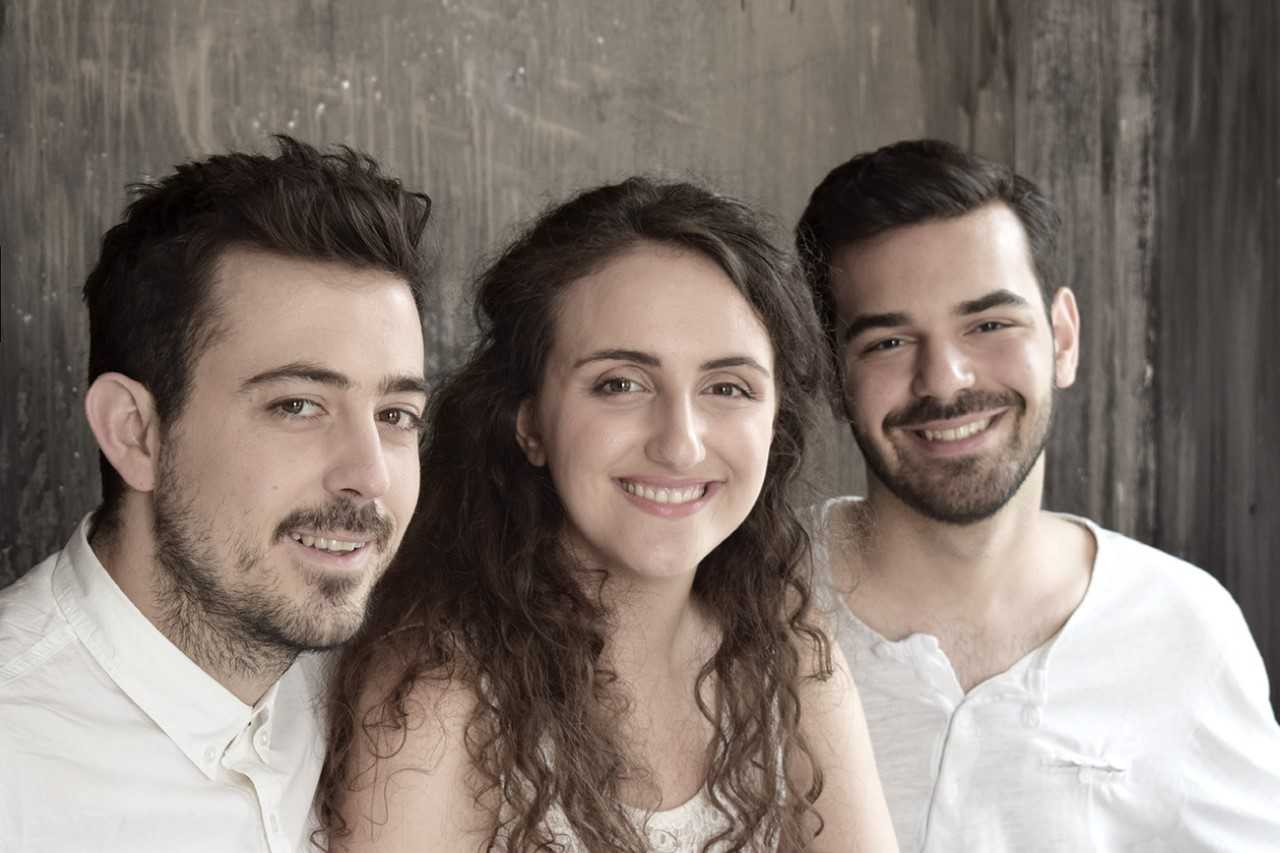 «Τρίτη Έξοδος»: Η διεκδίκηση της ενηλικίωσης από τρεις μουσικούς