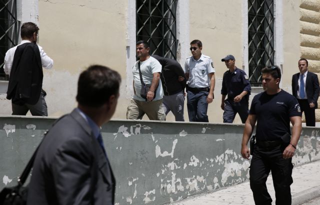 Φυλάκιση 40 μηνών στον 23χρονο για τους άσκοπους πυροβολισμούς στο Μενίδι