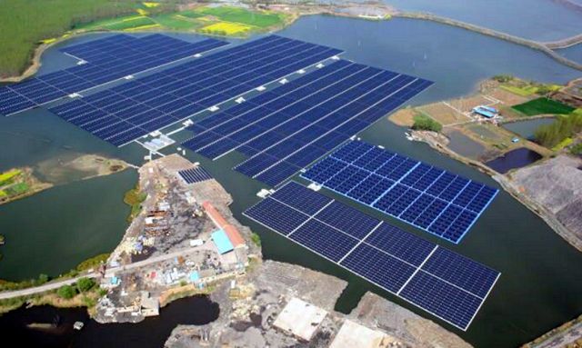 Πλωτό ηλιακό πάρκο ανακλά τις πράσινες φιλοδοξίες της Κίνας