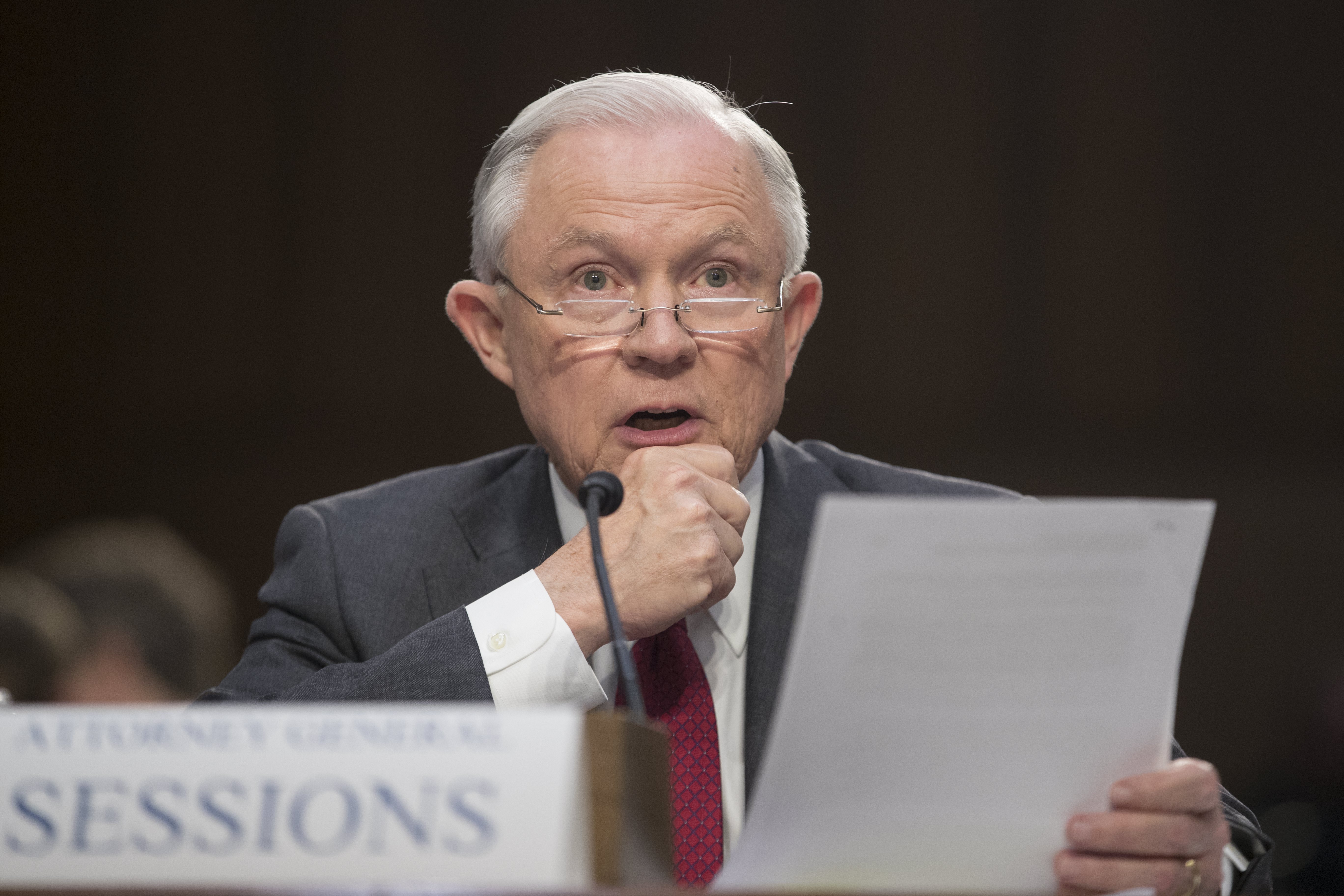 Υπουργός Δικαιοσύνης του Τραμπ: Δεν ξέρω, δεν είδα, δεν άκουσα για Ρωσία