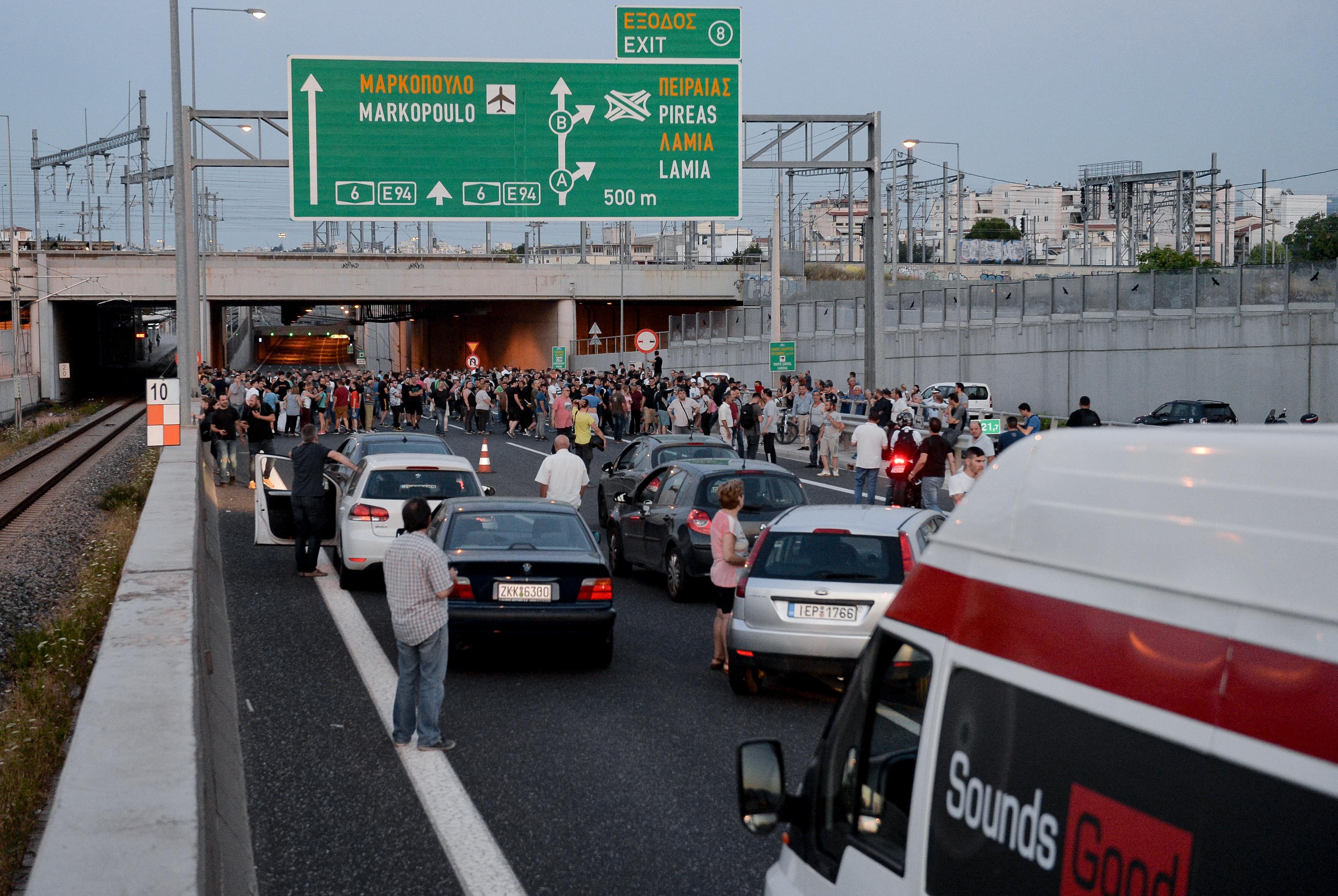 Νέα πορεία διαμαρτυρίας κατοίκων στο Μενίδι