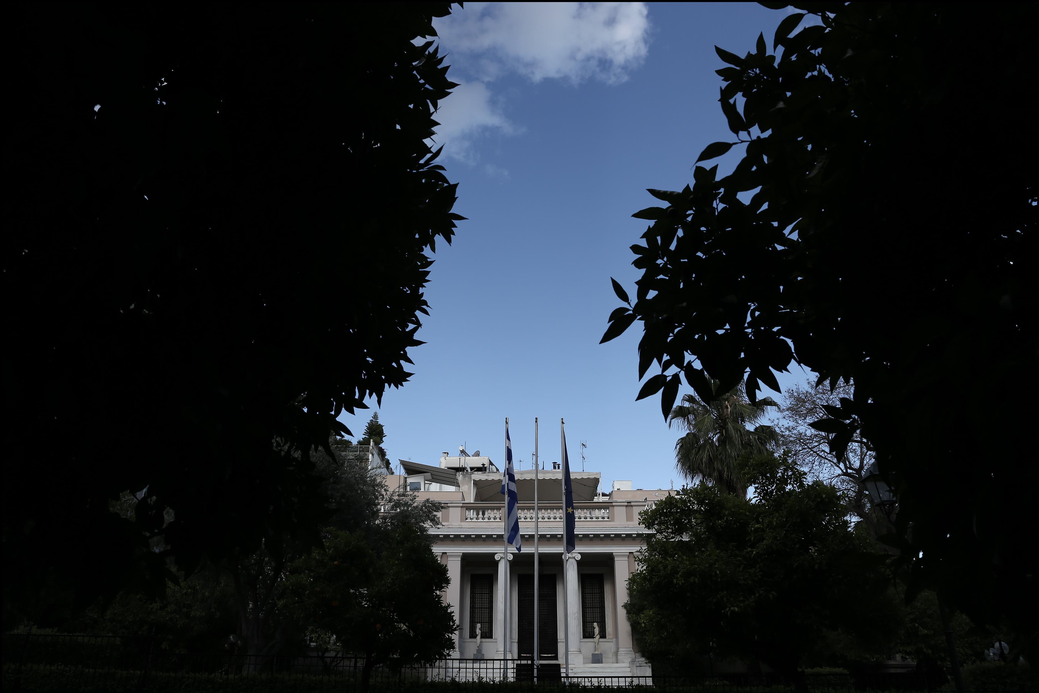 Κόντρα κυβέρνησης – ΝΔ για τις δημοσκοπήσεις