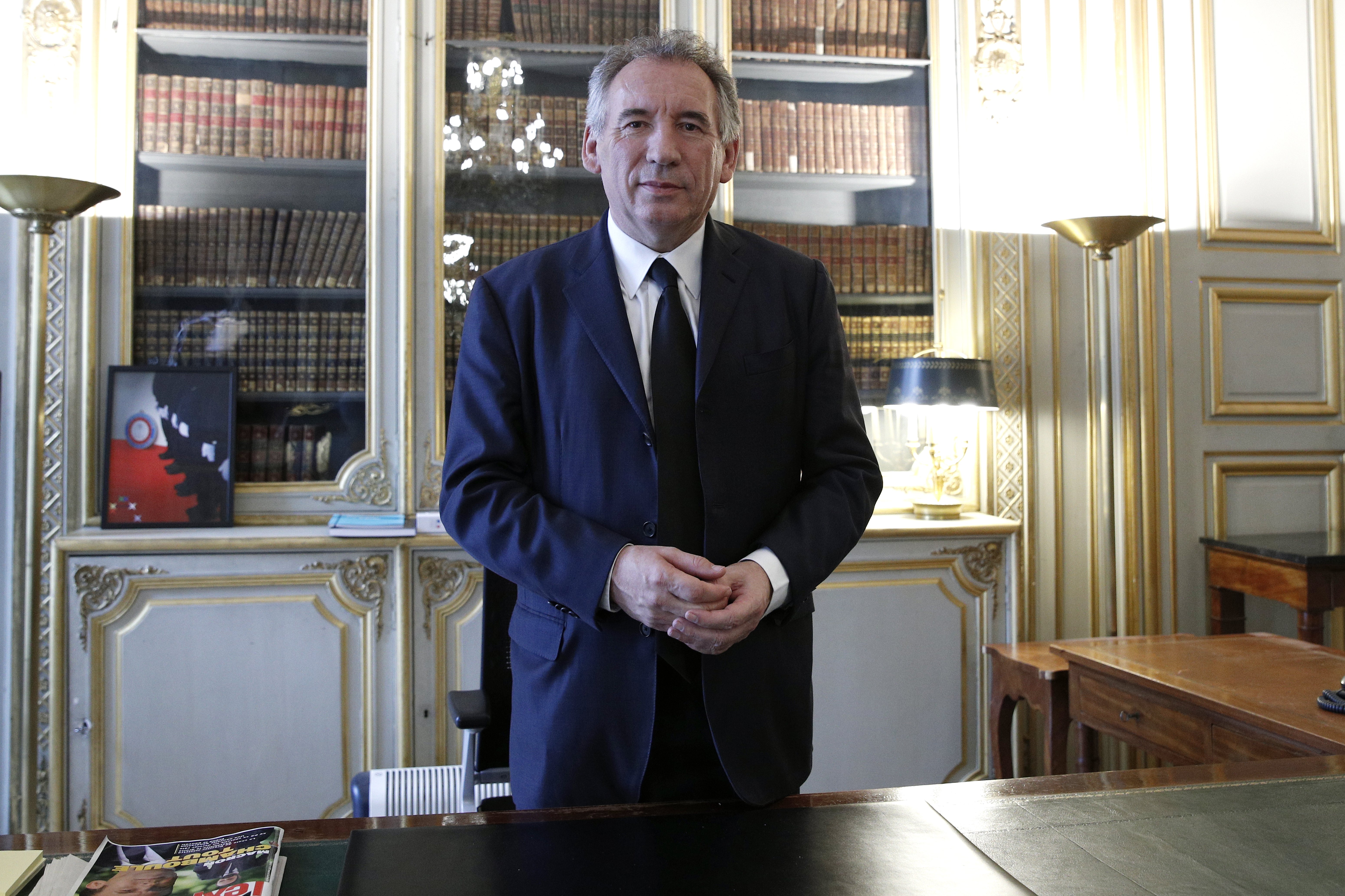 Παραιτήθηκε ο πολιτικός σύμμαχος του Μακρόν, Φρανσουά Μπαϊρού