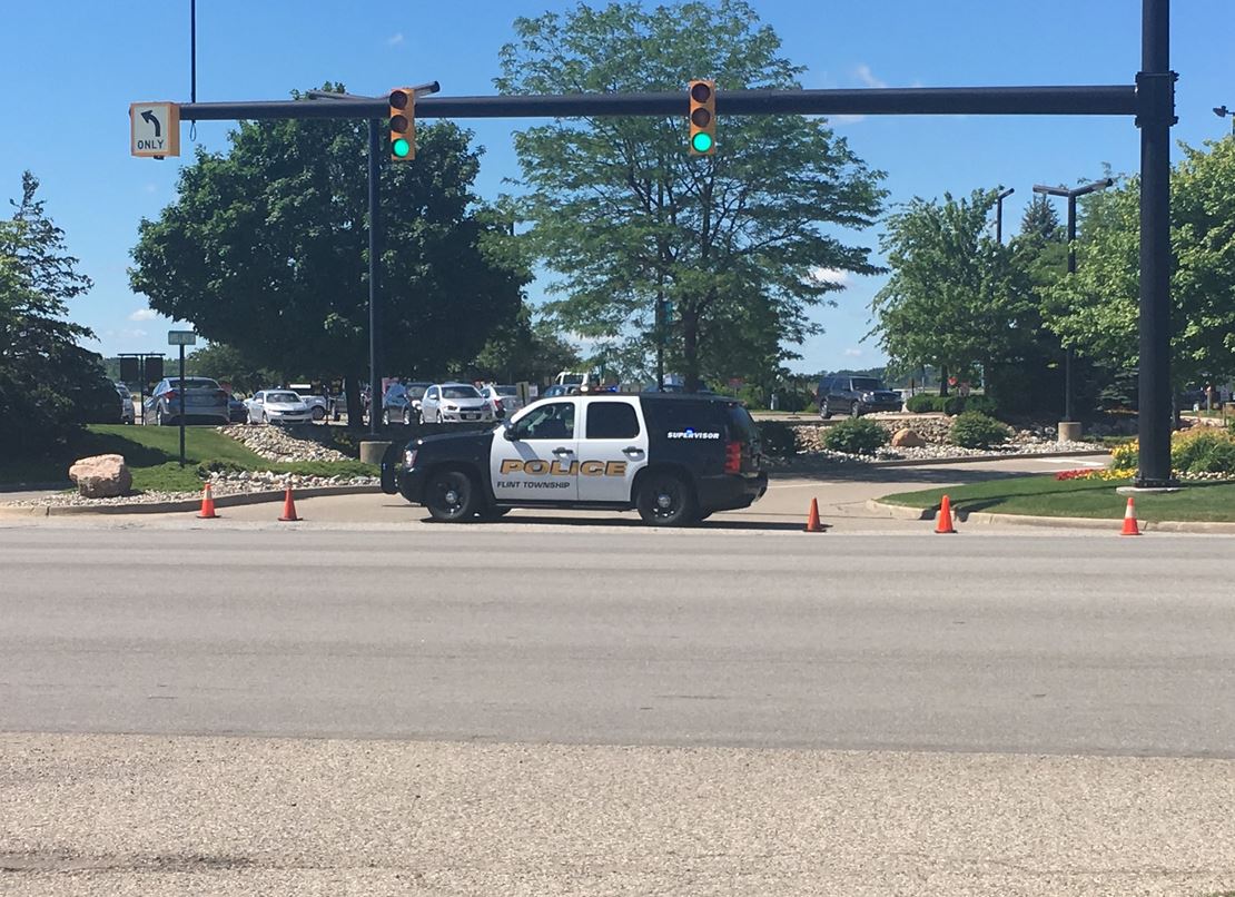 Επίθεση με μαχαίρι κατά αστυνομικού σε αεροδρόμιο του Μίσιγκαν