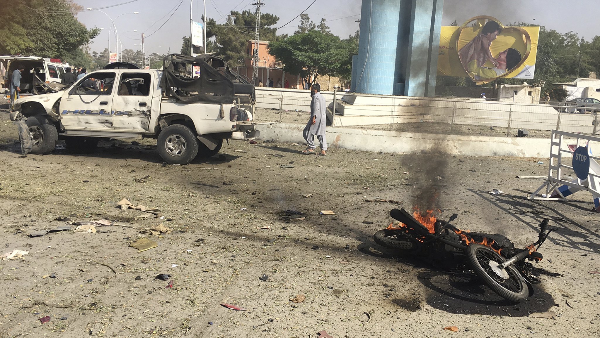 Δεκάδες νεκροί σε βομβιστικές επιθέσεις στο Πακιστάν