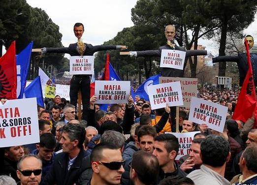 Κρίση, διαφθορά και εκλογές στην Αλβανία