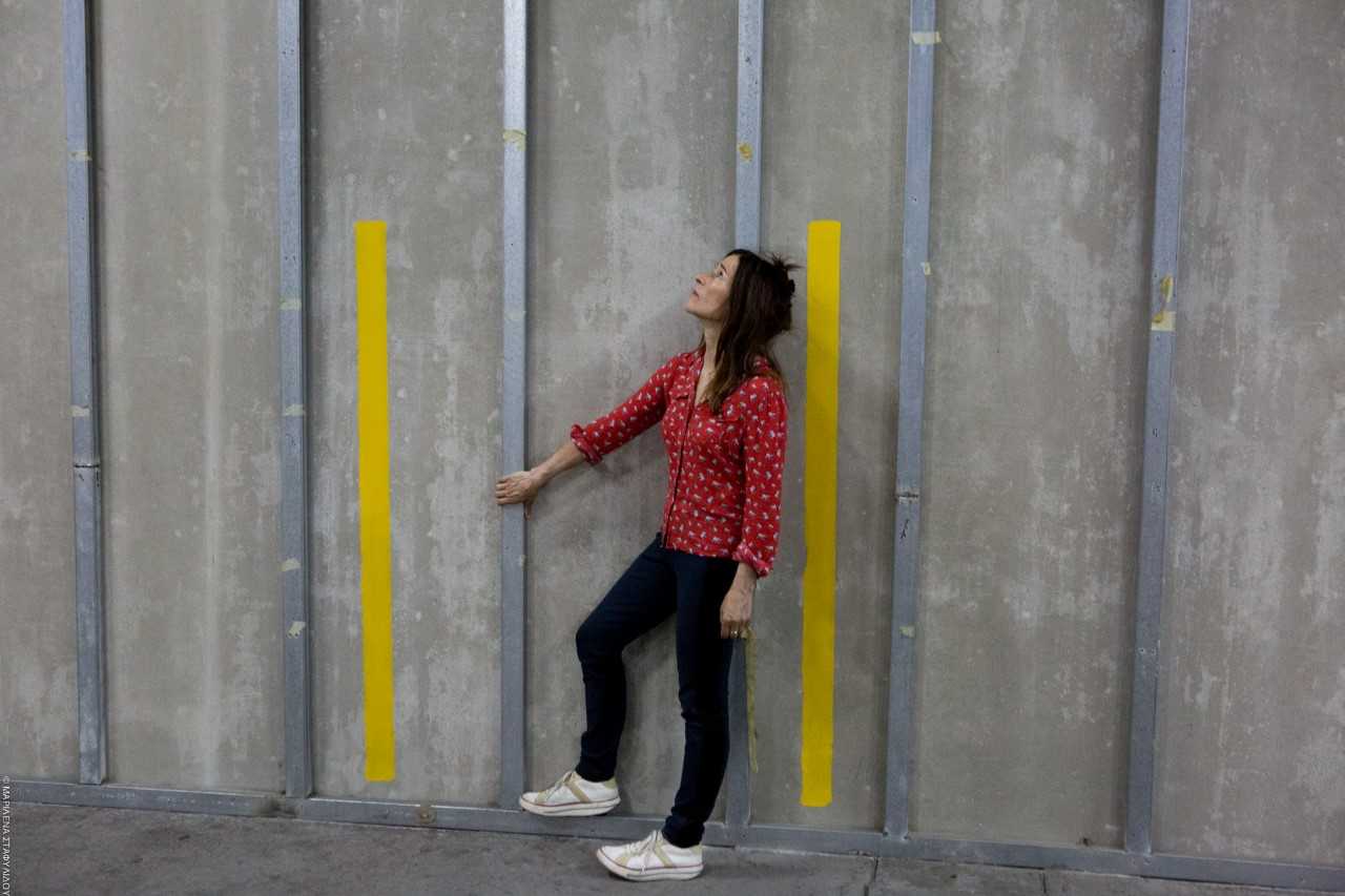 Λίλο Μπάουρ: «Το κορίτσι που πέφτει, πέφτει, πέφτει»