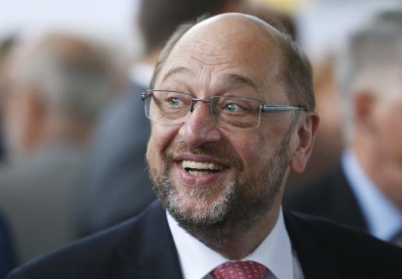 Συνέδριο SPD με τον Σουλτς να ψάχνει απάντηση στην Μέρκελ