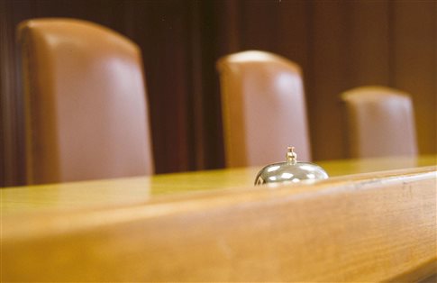 Κάθειρξη 13 ετών σε δάσκαλο για ασέλγεια σε βάρος μαθήτριας