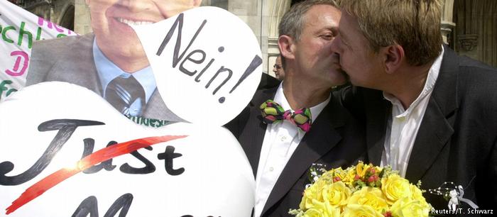 Η Μέρκελ, οι ομοφυλόφιλοι και ο προεκλογικός αγώνας