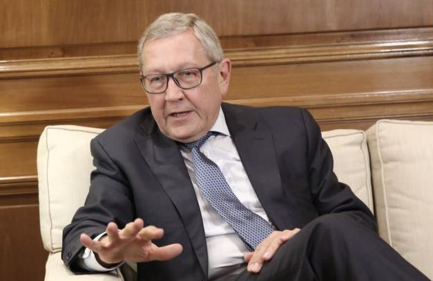 Τον Παπαδήμο επισκέφθηκε στον «Ευαγγελισμό» ο Ρέγκλινγκ