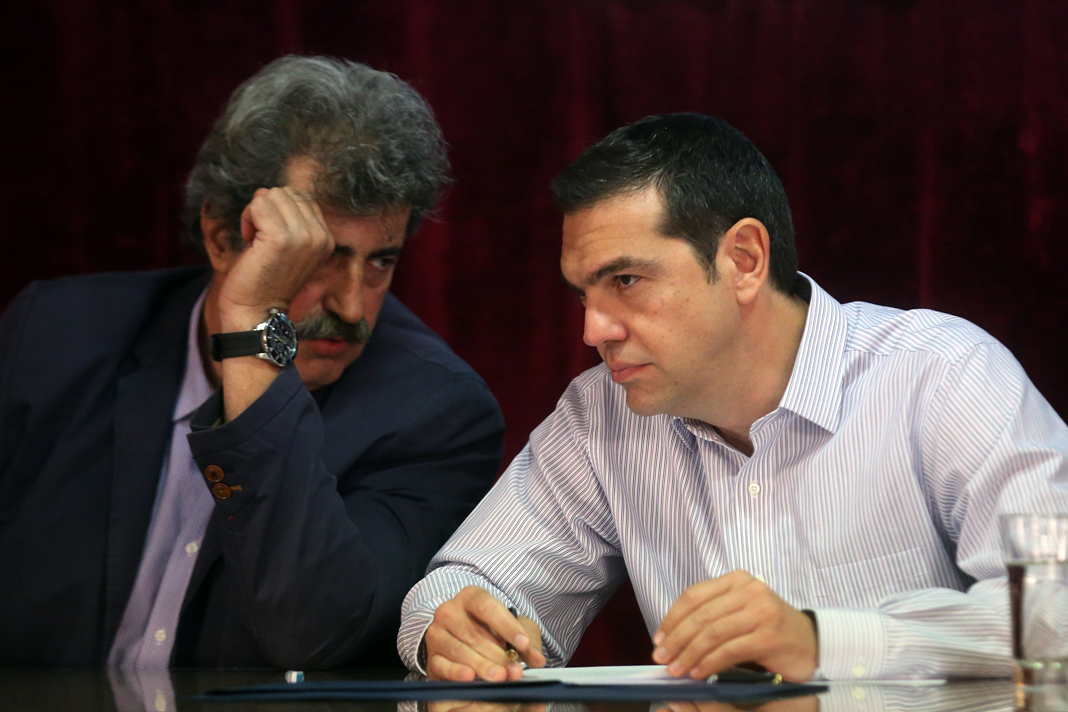 Κάλυψη Τσίπρα σε Πολάκη: «Εμείς οι αστοιχείωτοι τα καταφέρνουμε»