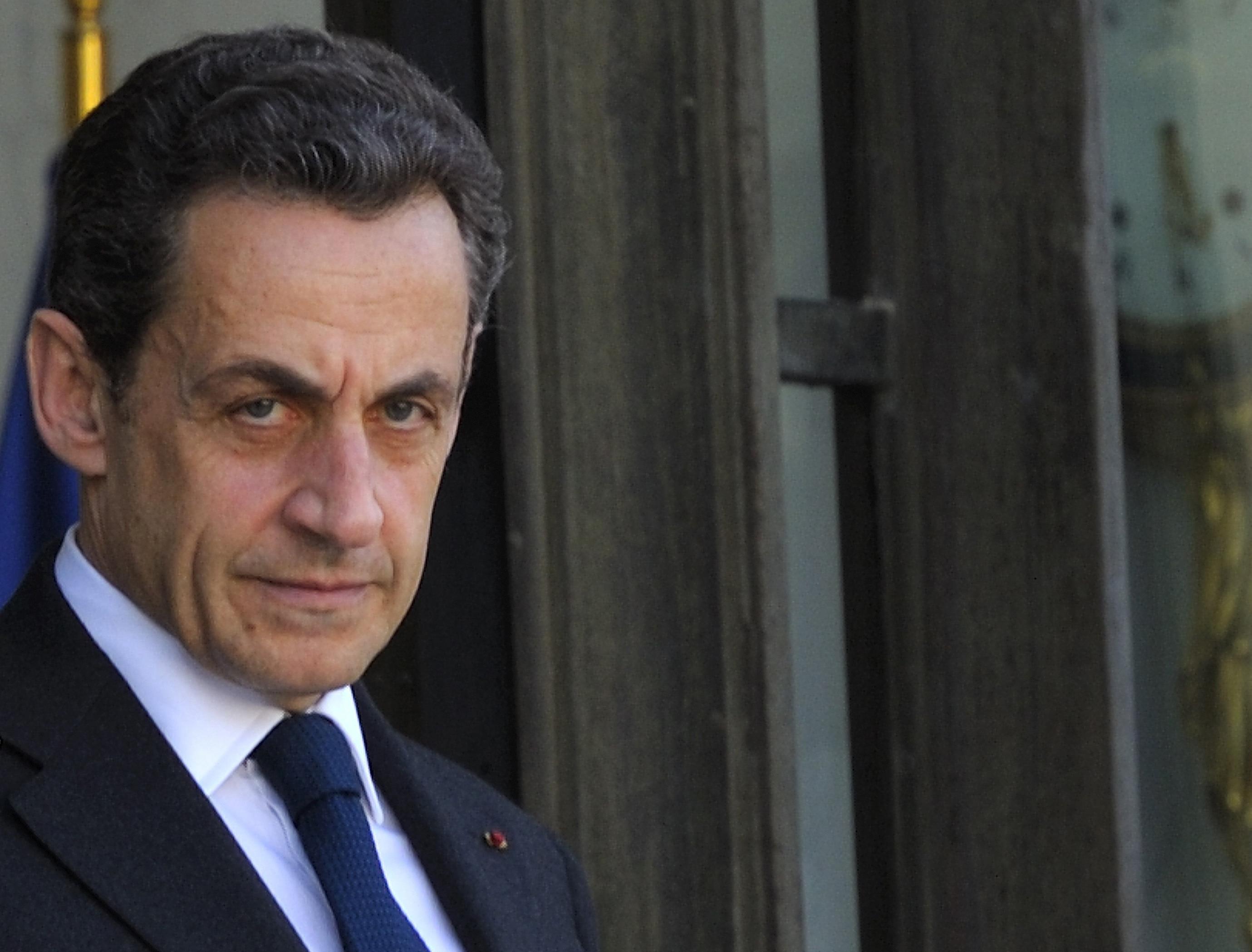 Σαρκοζί: Άνγκελα σου άρεσε η Lehman Brothers; Θα λατρέψεις την Ελλάδα