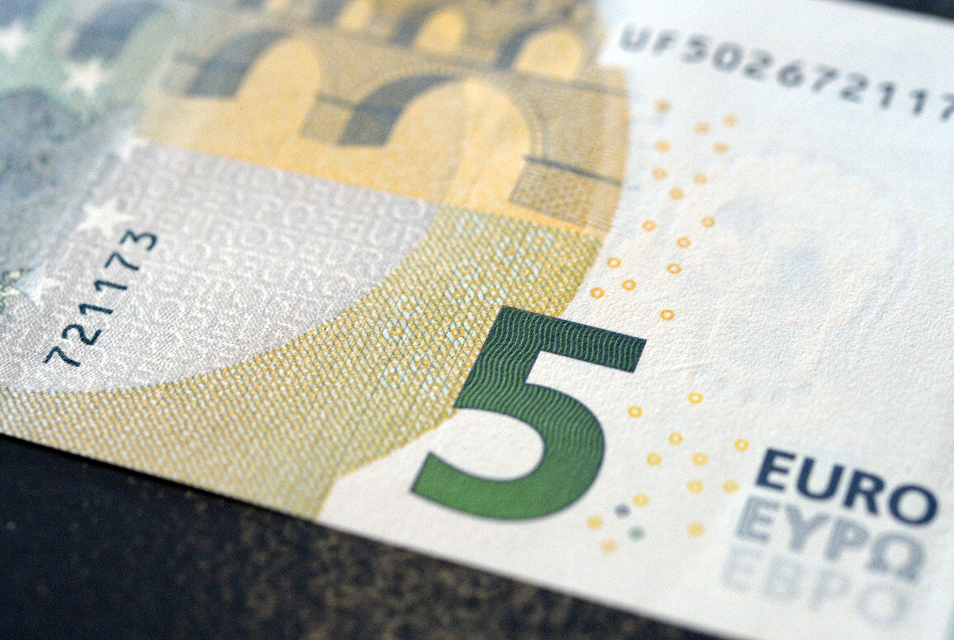 Στο 1,3% περιορίστηκε ελαφρά ο πληθωρισμός στην Ευρωζώνη τον Ιούνιο