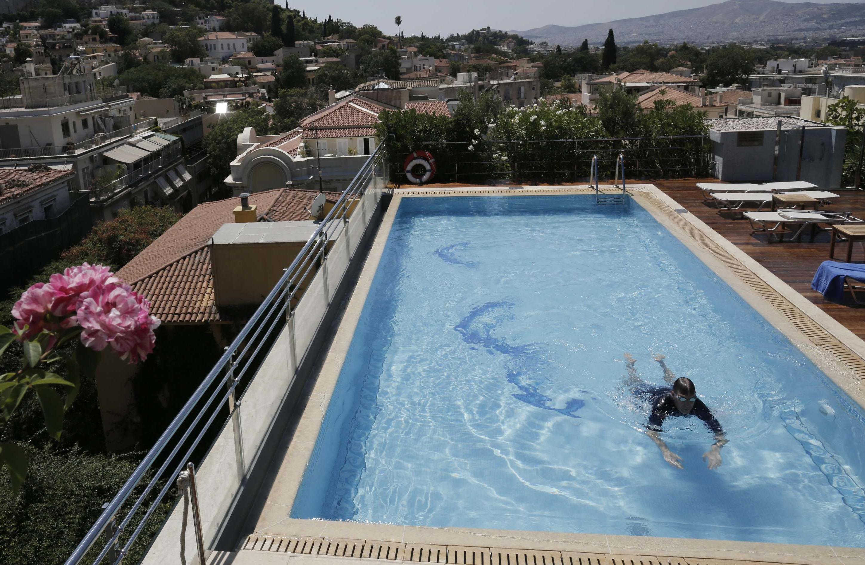 Στην «τσιμπίδα» της ΑΑΔΕ τα ξενοδοχεία