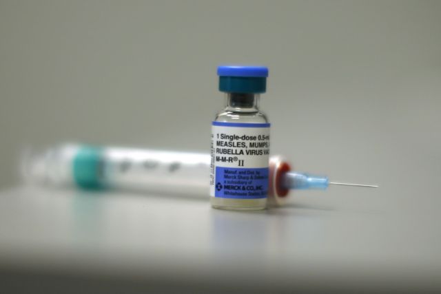 Δεκάδες μη εμβολιασμένα παιδιά πεθαίνουν από ιλαρά στην Ευρώπη