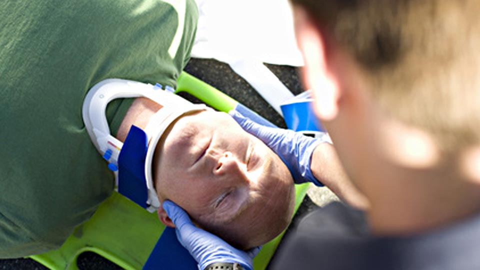 Οι κρανιοεγκεφαλικές κακώσεις αυξάνουν τον κίνδυνο πρόωρης άνοιας