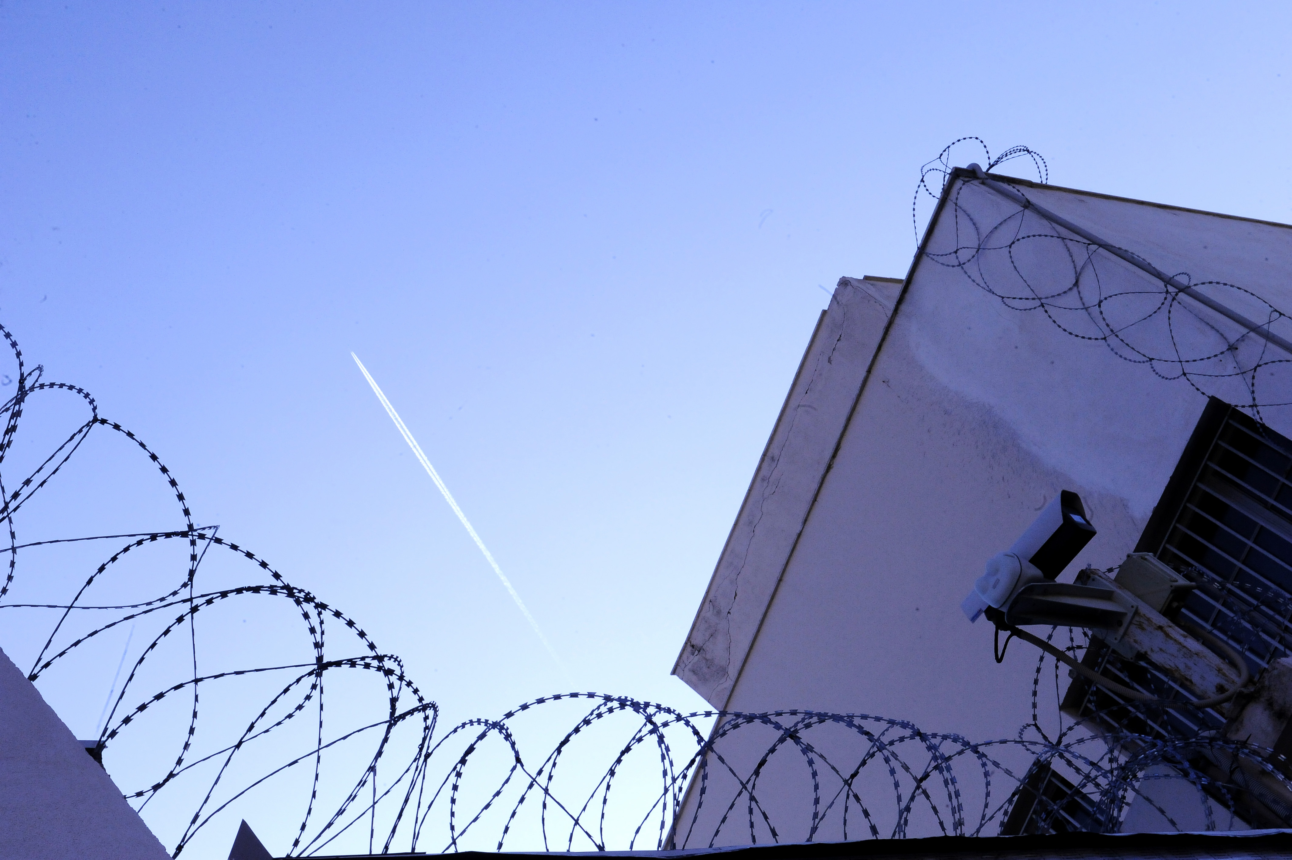 Κατεδαφίστηκε η μάντρα των γυναικείων φυλακών Κορυδαλλού