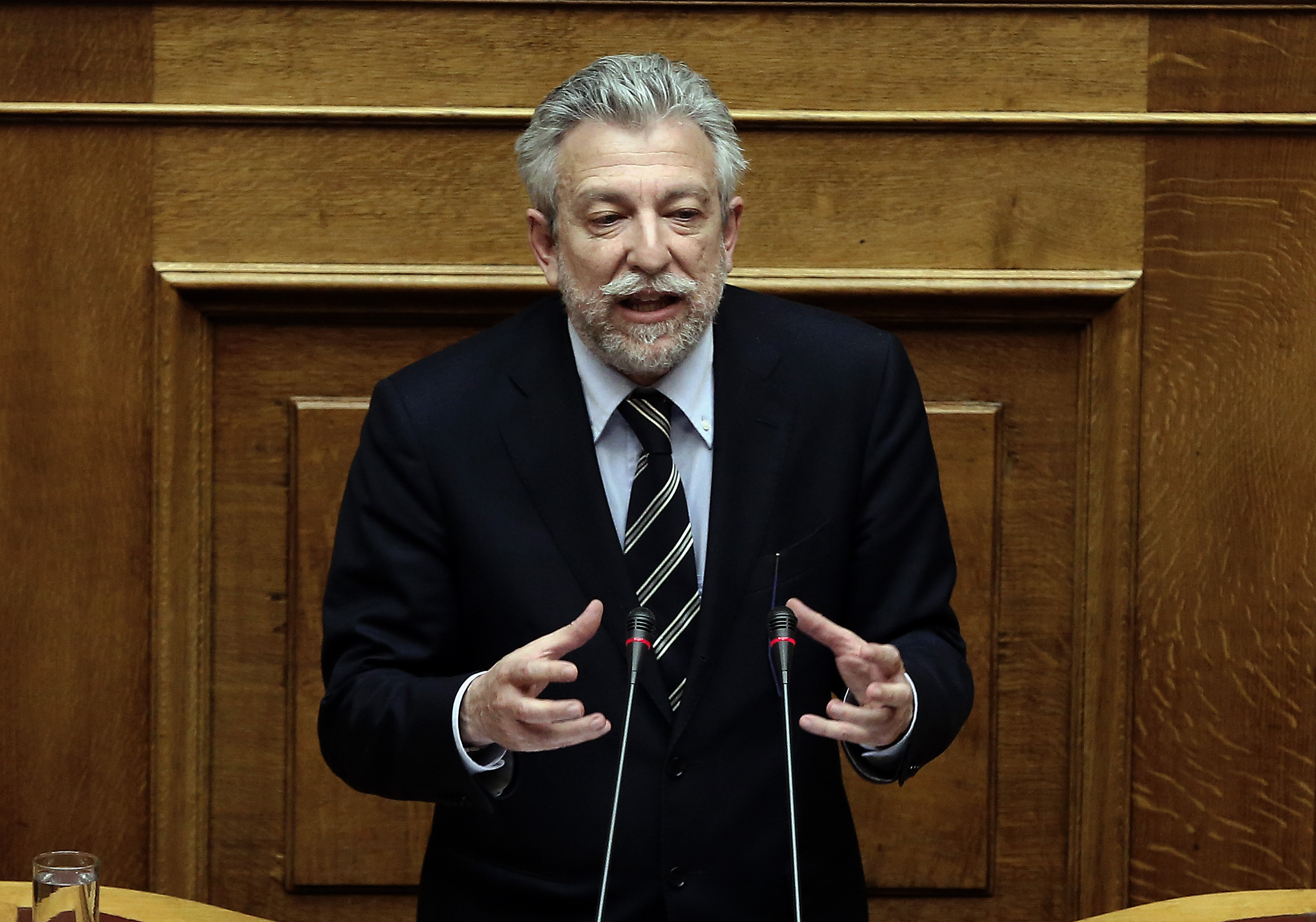 Αντίθετος στην ίδρυση Συνταγματικού Δικαστηρίου ο Σταύρος Κοντονής