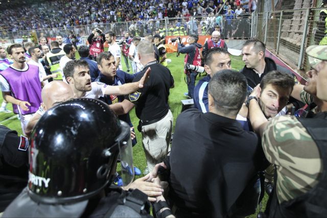 Μια αγωνιστική και πρόστιμο στη Βοσνία για τα επεισόδια με την Ελλάδα