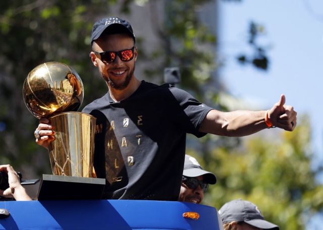 Συμβόλαιο ρεκόρ στην ιστορία του ΝΒΑ του Κάρι με τους Ουόριορς