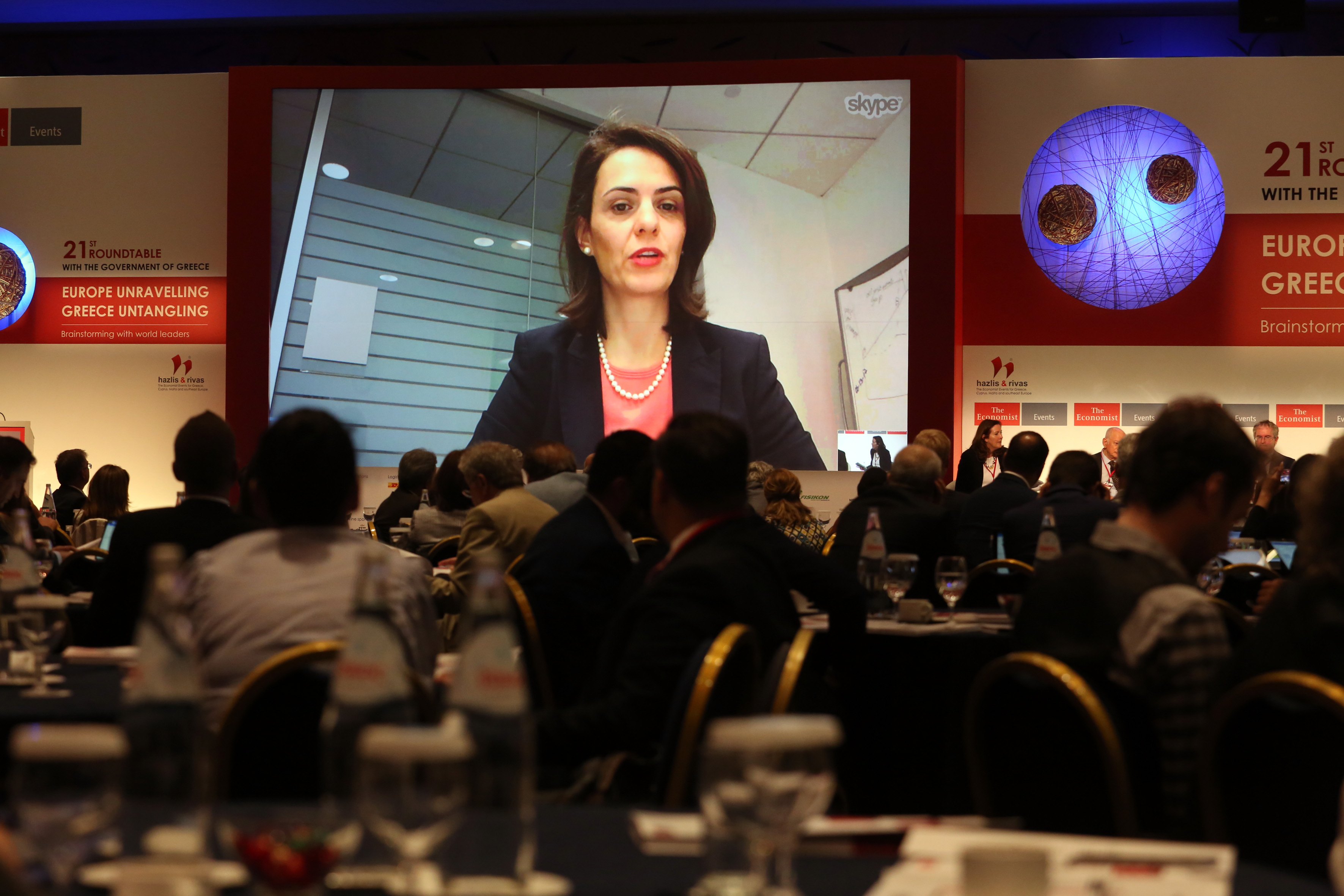 Μικρότερο πρωτογενές πλεόνασμα για το 2018 βλέπει η Βελκουλέσκου