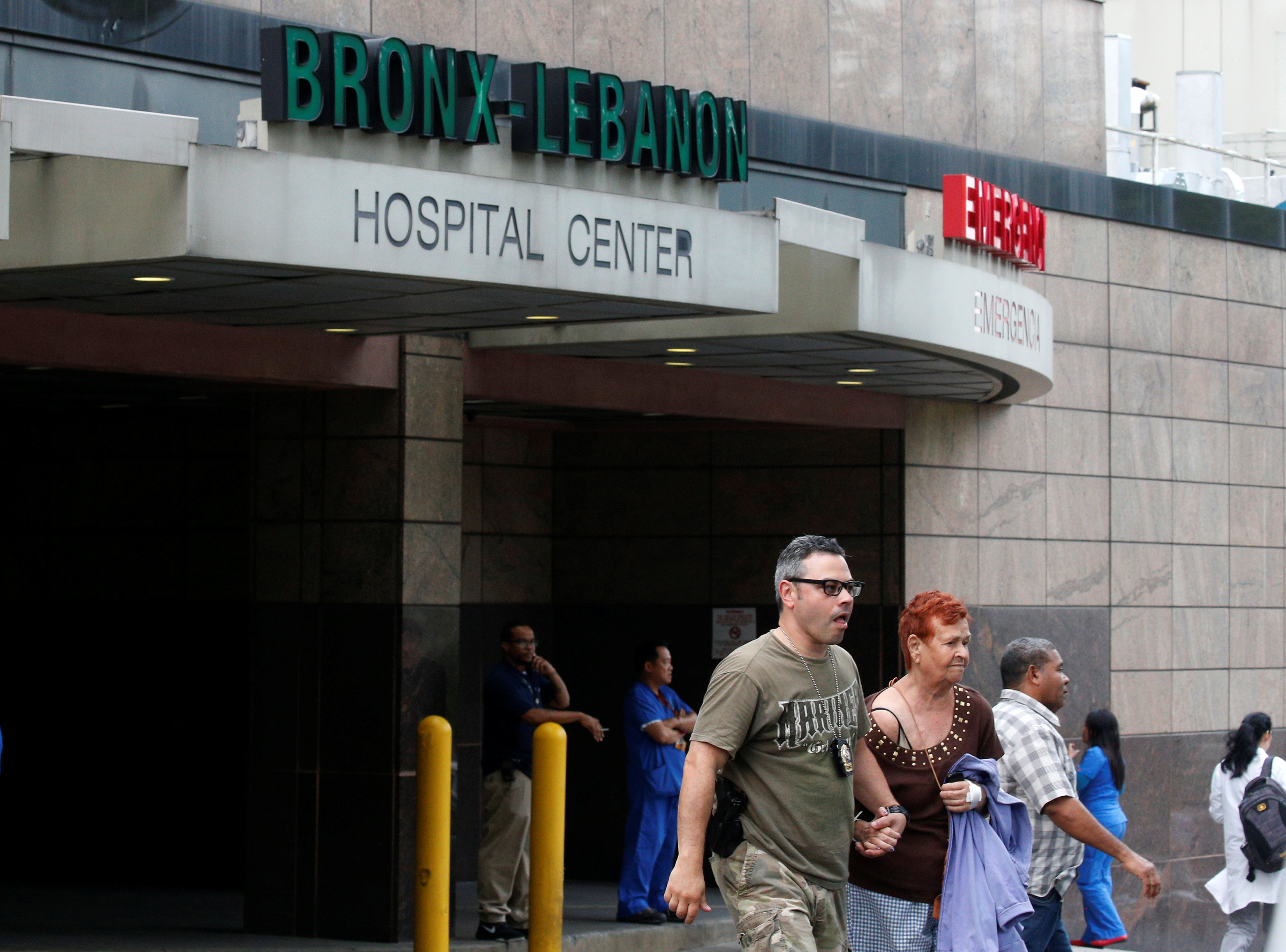Ένας νεκρός στην ένοπλη επίθεση σε νοσοκομείο του Μπρονξ