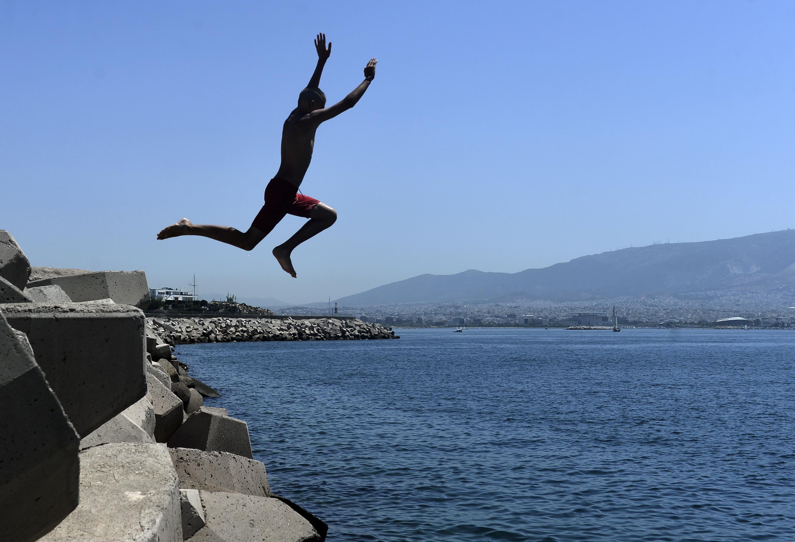 Στο κόκκινο ο υδράργυρος και την Κυριακή