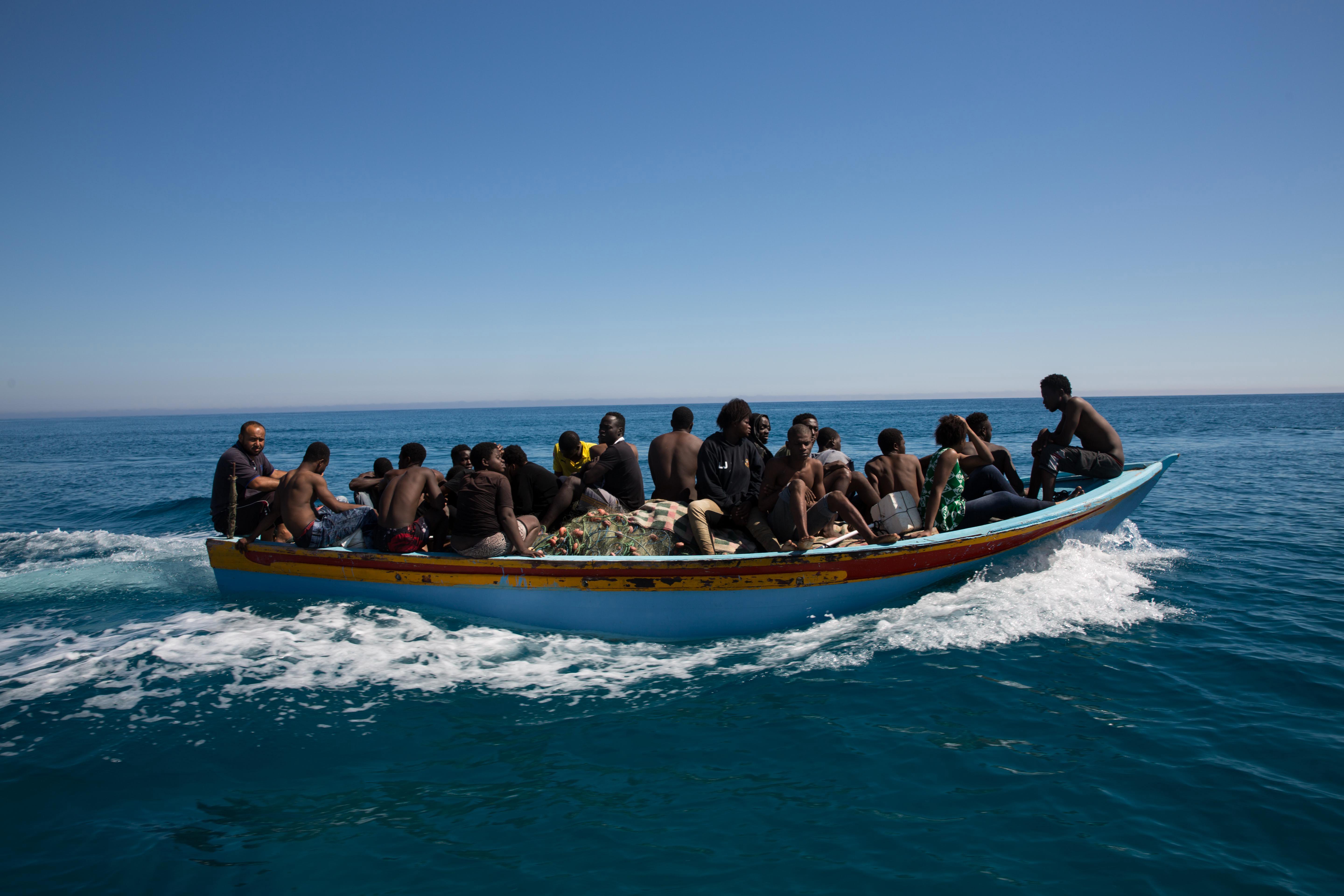 Περισυλλογή 47 μεταναστών από ακυβέρνητο αλιευτικό ανοιχτά της Ζακύνθου