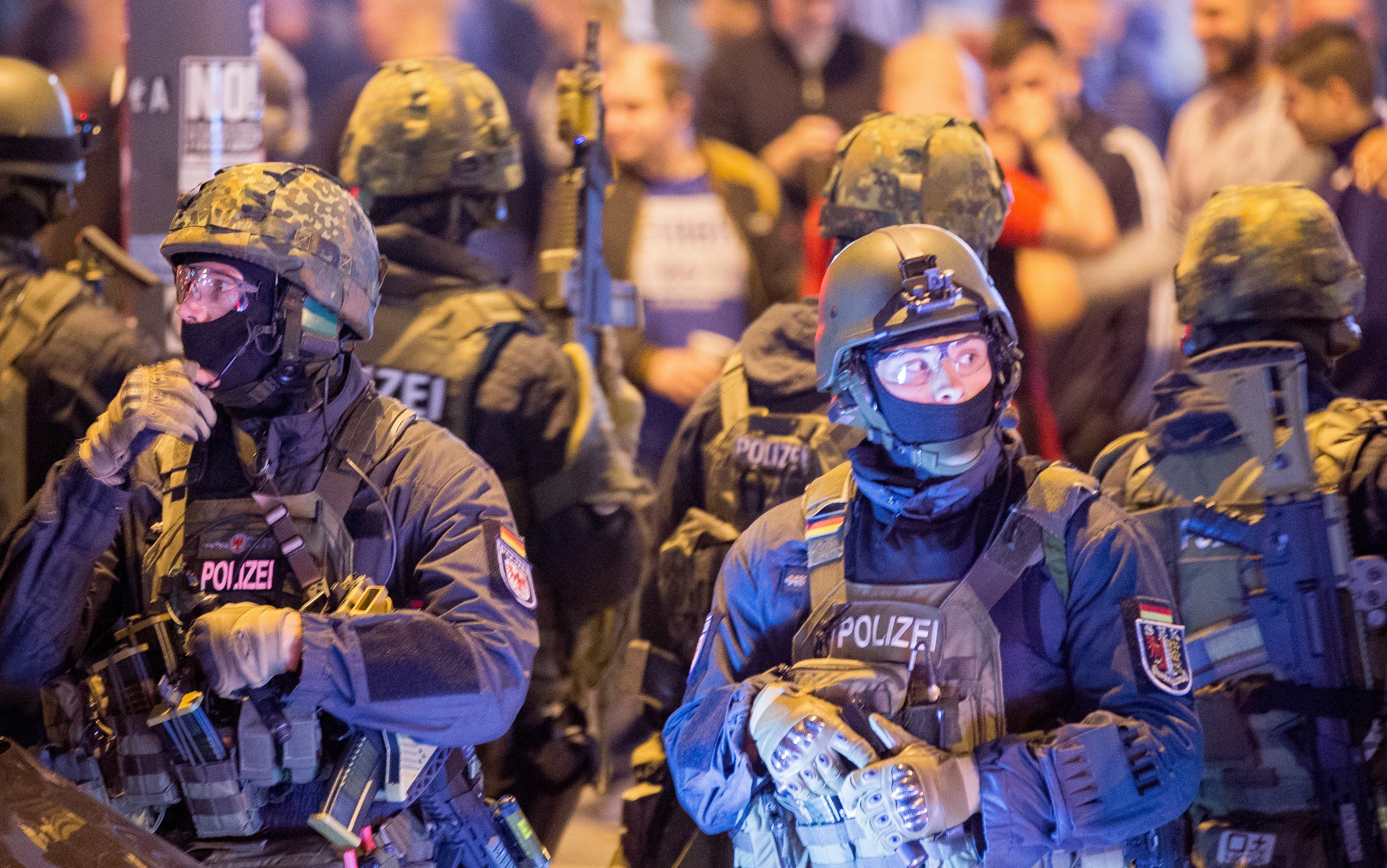 Αστυνομική βία στο Αμβούργο της G20; Άνοιξαν 35 έρευνες κατά ενστόλων