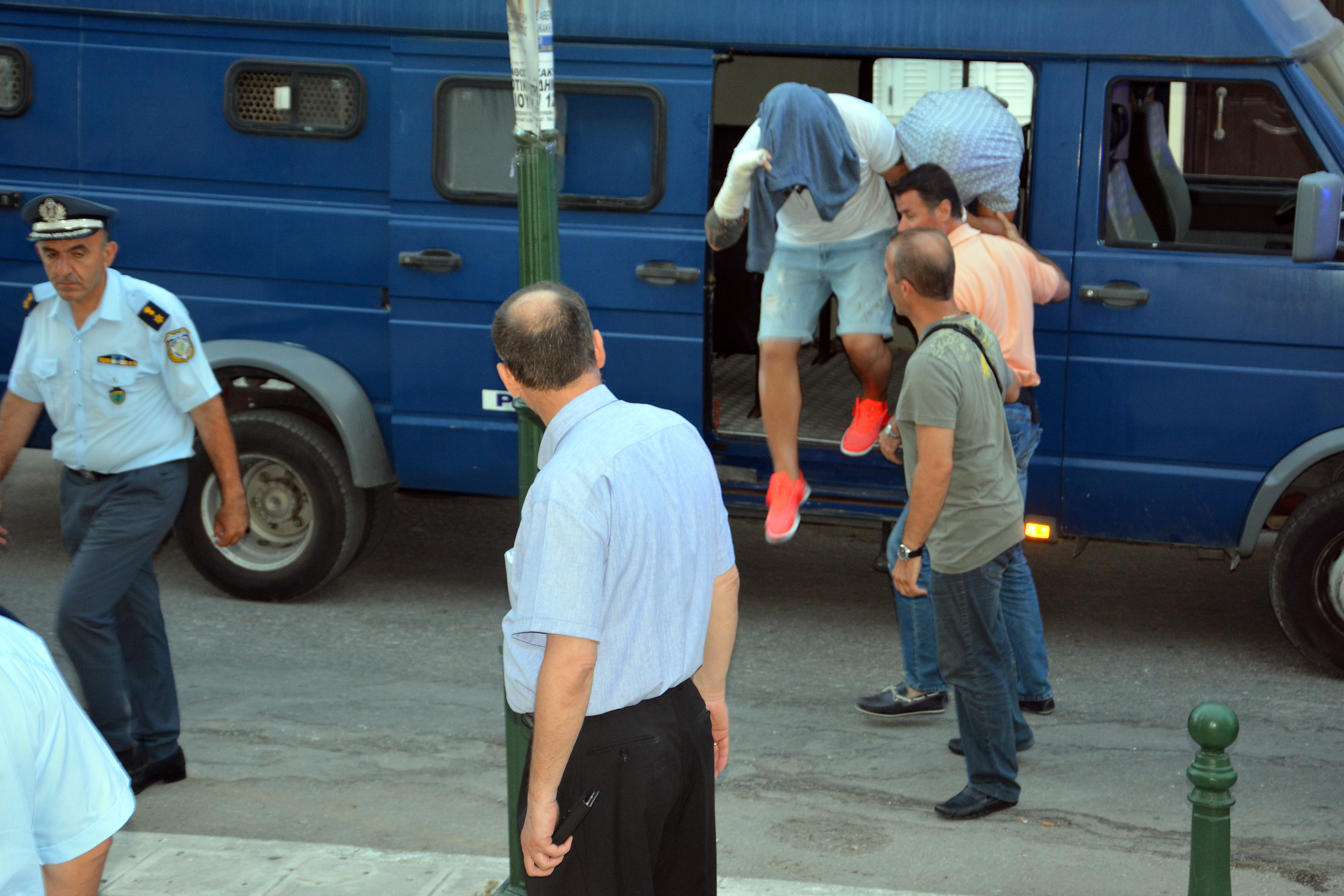 Για μια selfie φέρεται να ξυλοκοπήθηκε μέχρι θανάτου ο 22χρονος τουρίστας